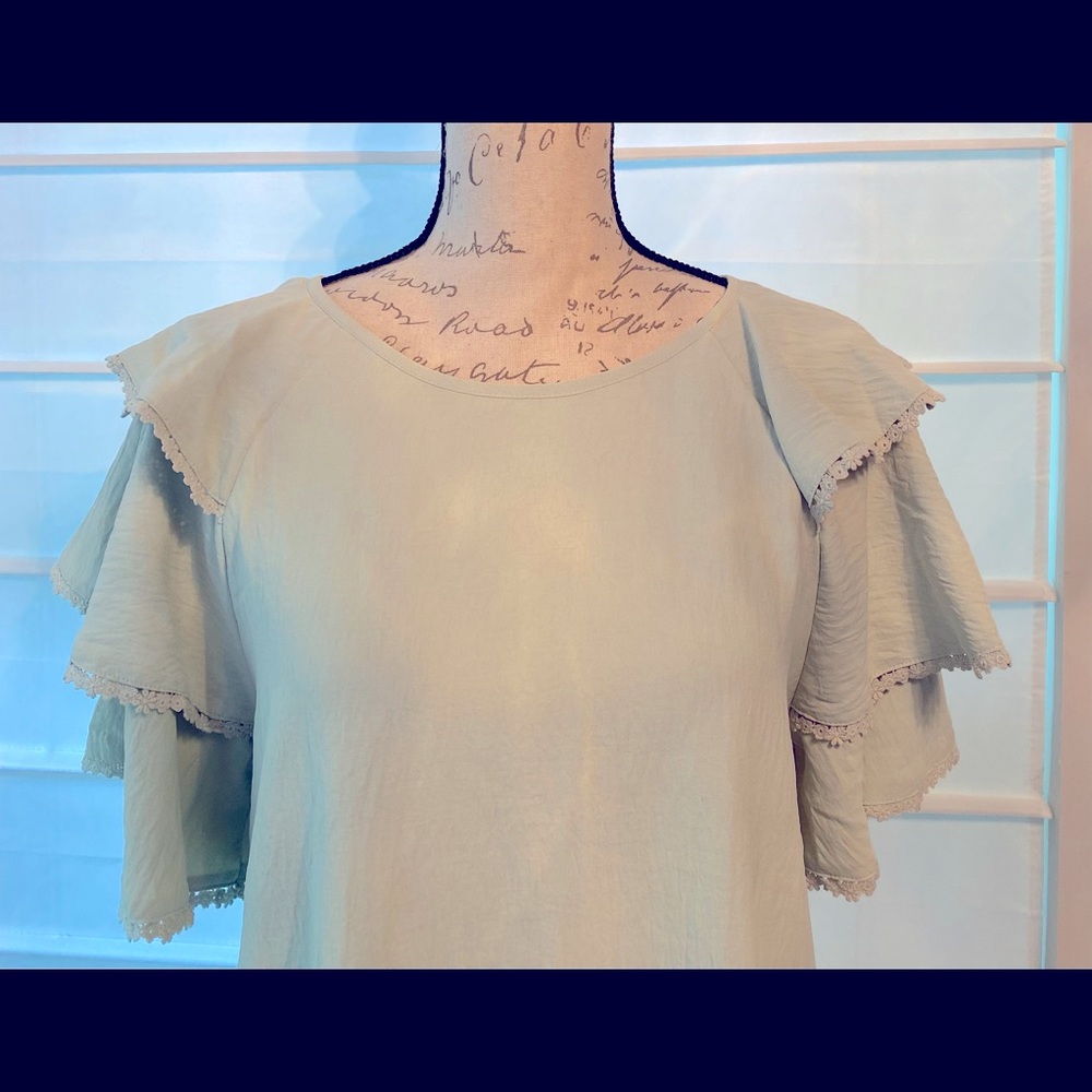 ODDY Mint green top- Fun ruffled sleeves